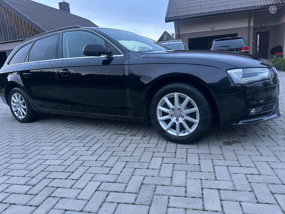 Audi A4 2015 — interior