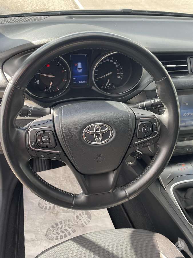 Toyota Avensis 2015 — photo 20