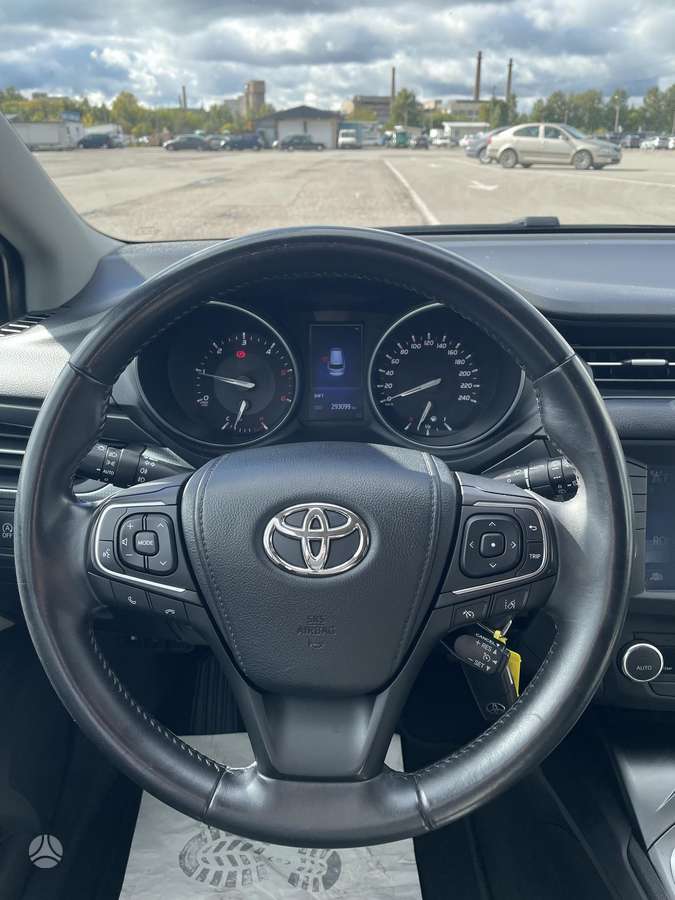 Toyota Avensis 2015 — photo 21