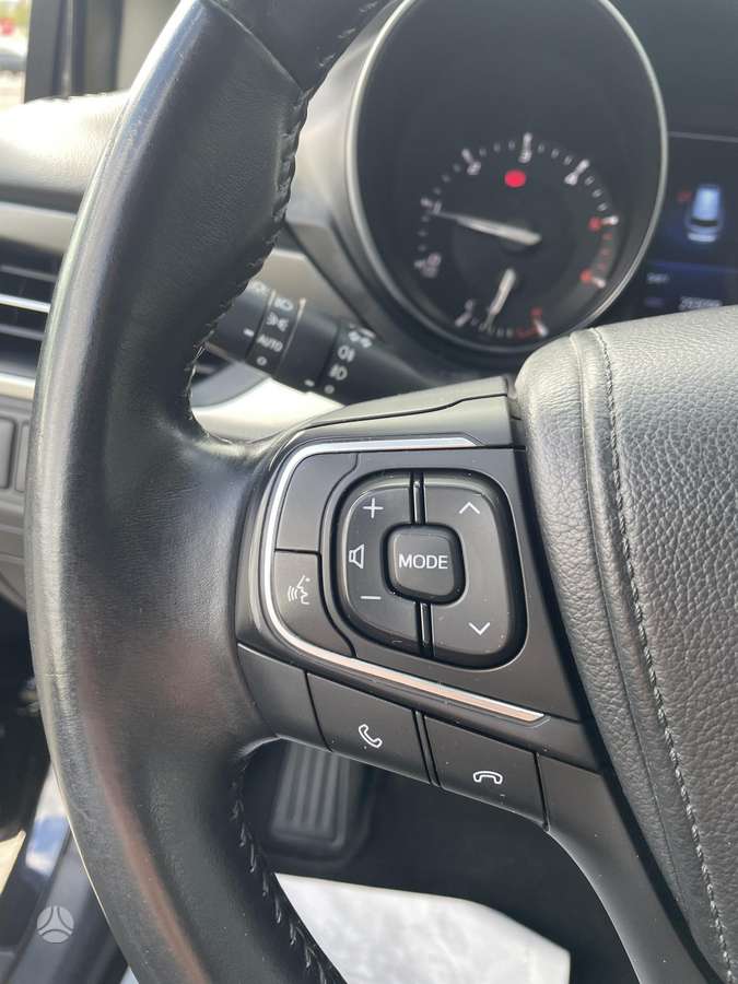 Toyota Avensis 2015 — photo 24