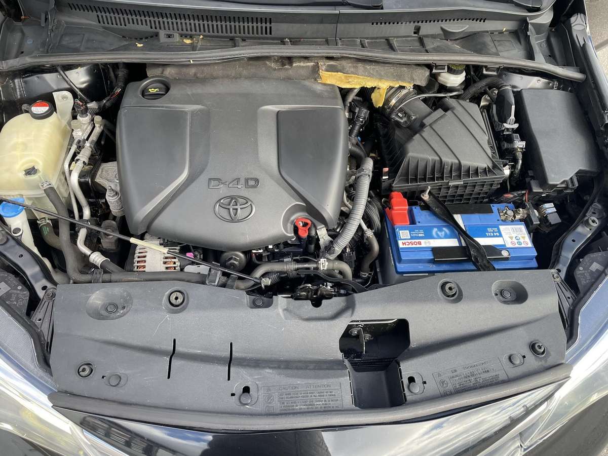 Toyota Avensis 2015 — photo 29