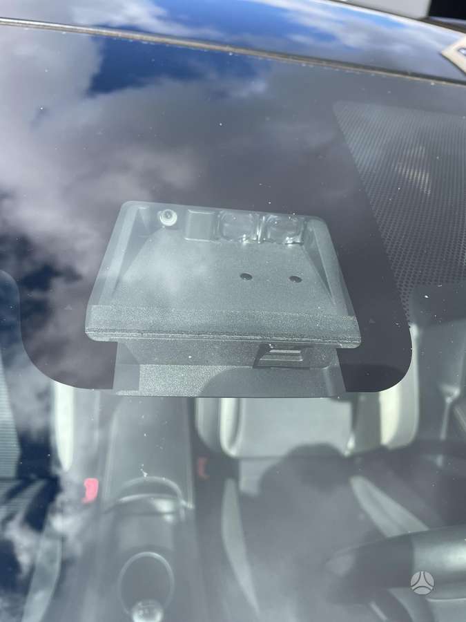 Toyota Avensis 2015 — photo 31