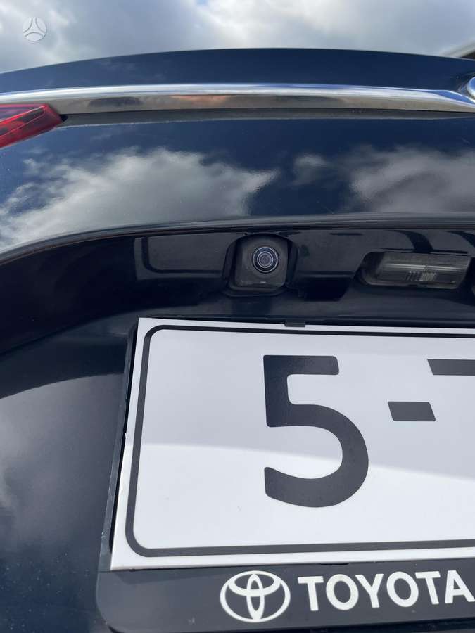 Toyota Avensis 2015 — photo 39