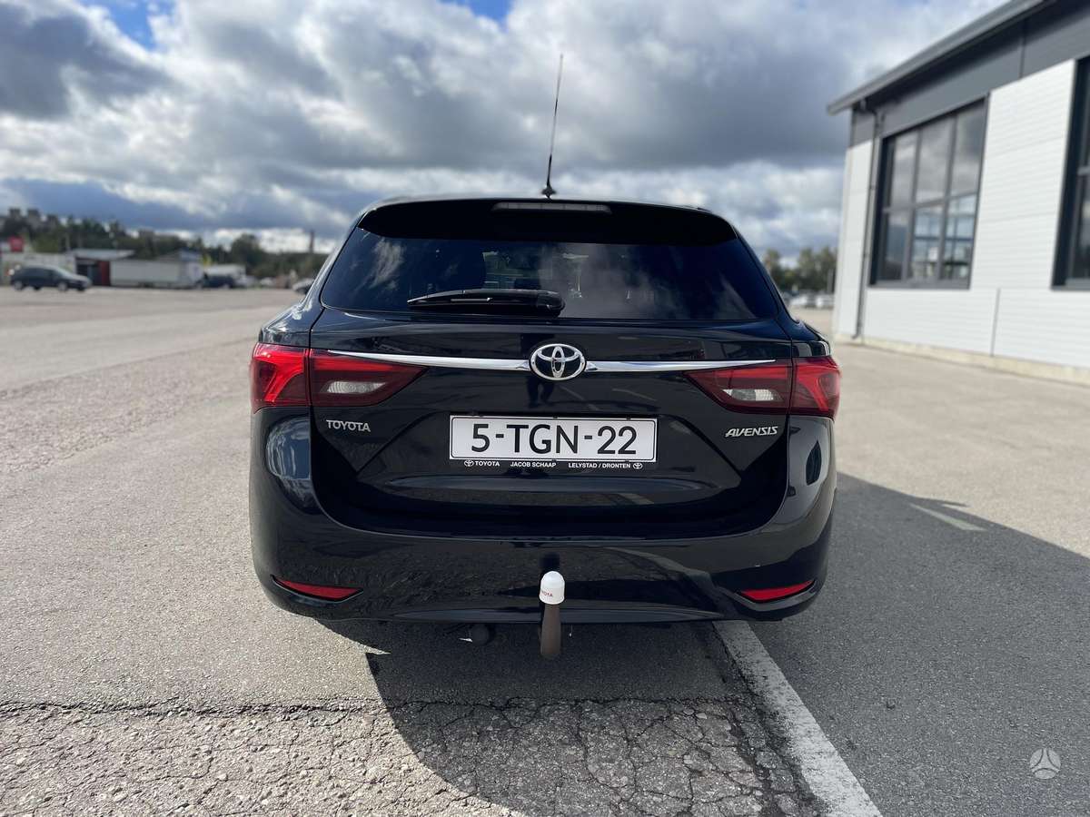 Toyota Avensis 2015 — photo 5