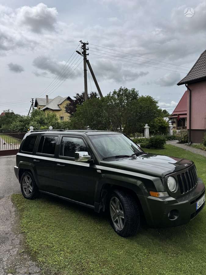 Jeep Patriot 2008 — салон