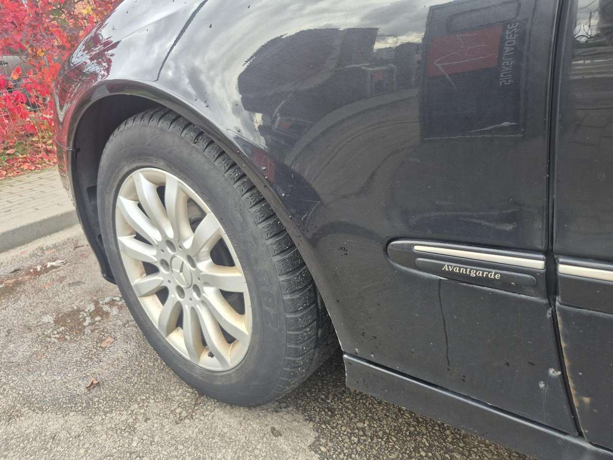 Mercedes-Benz E280 2006 — двигун 2987 cm³, 190 HP (140kW)