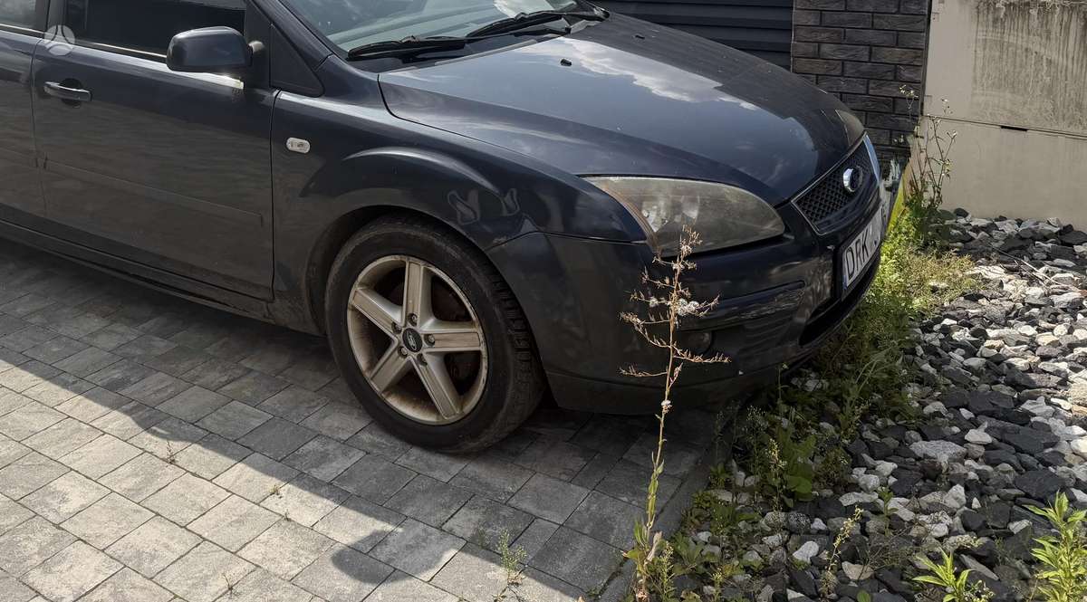 Ford Focus 2007 — салон