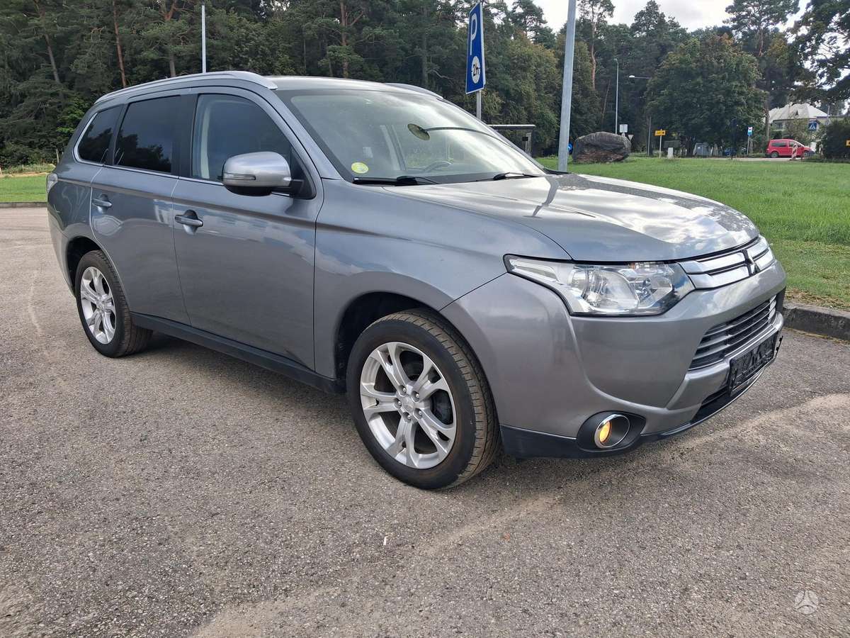 Mitsubishi Outlander 2014 — photo 11