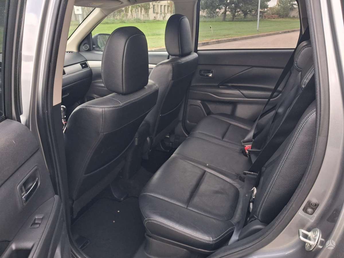 Mitsubishi Outlander 2014 — photo 14