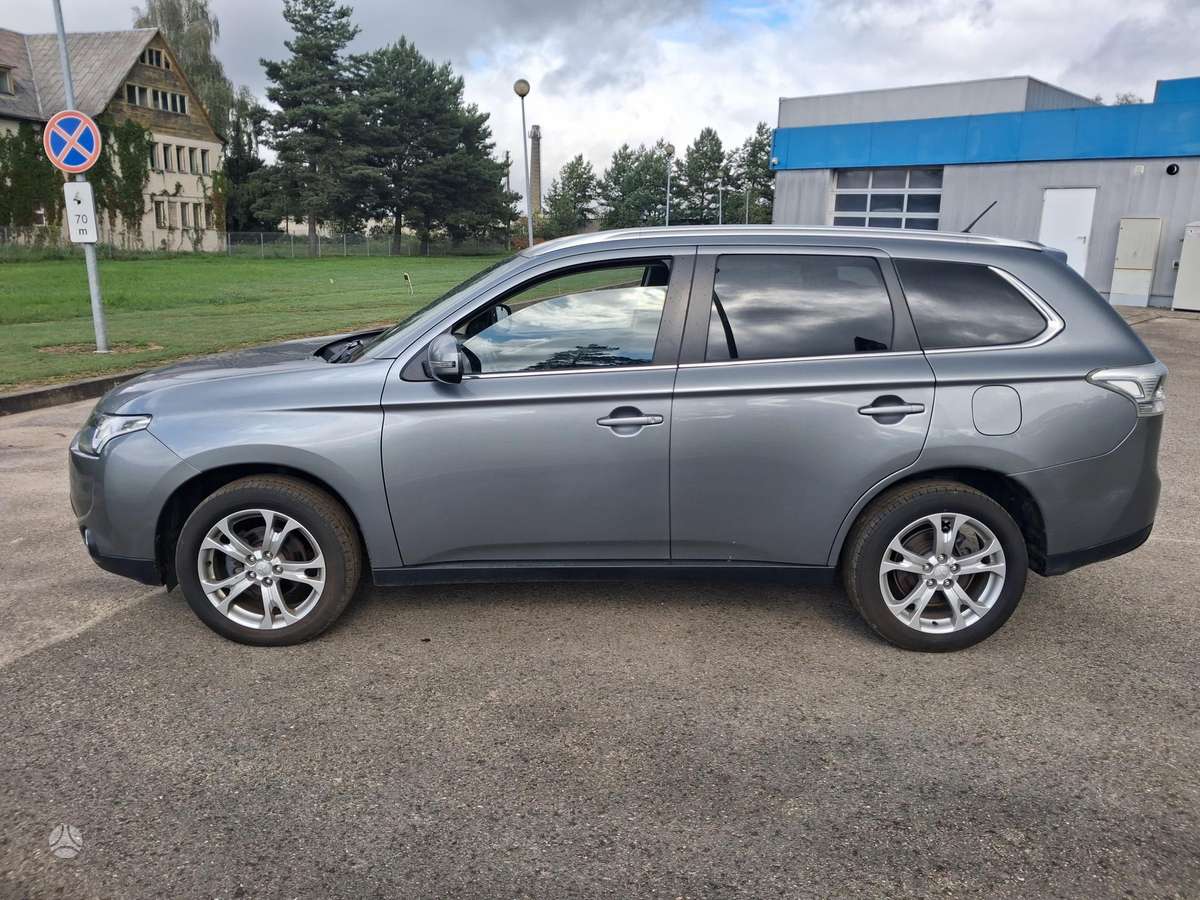 Mitsubishi Outlander 2014 — photo 6