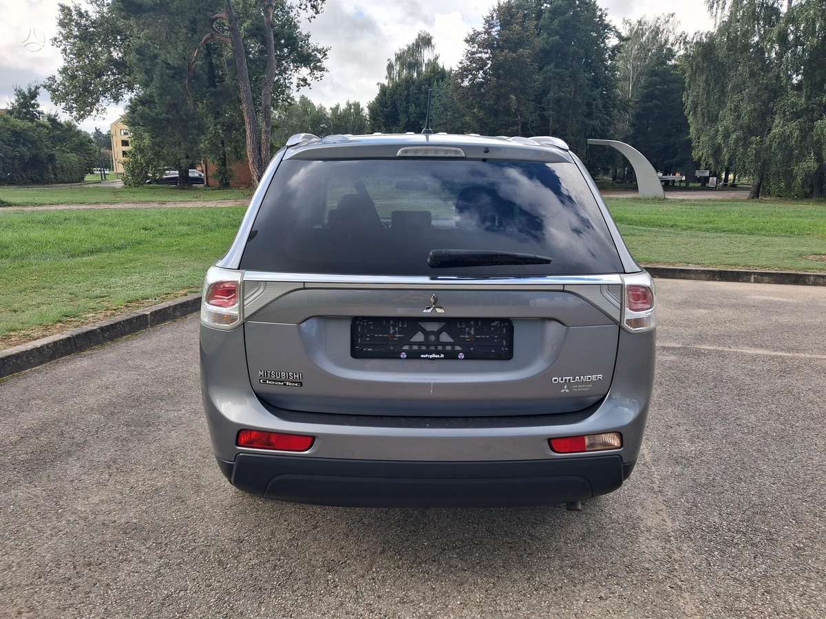 Mitsubishi Outlander 2014 — photo 8