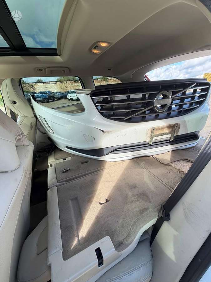 Volvo XC60 2014 — photo 16