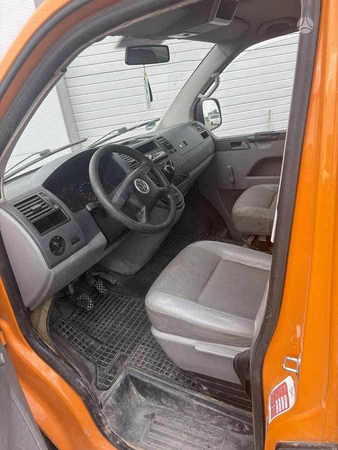 Volkswagen Caravelle 2006 — двигун 1900 cm³, 84 HP (62kW)