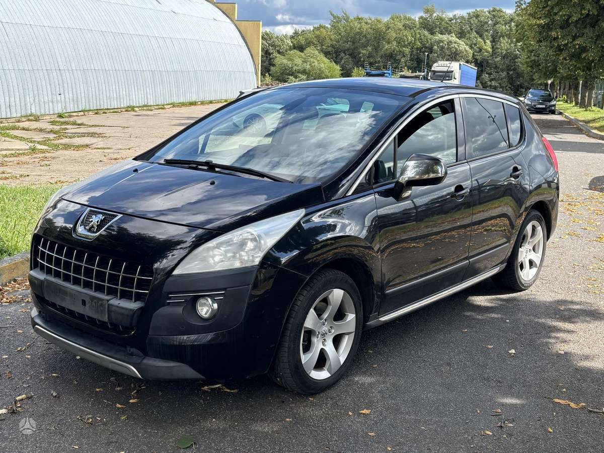 Peugeot 3008 2013 — interior