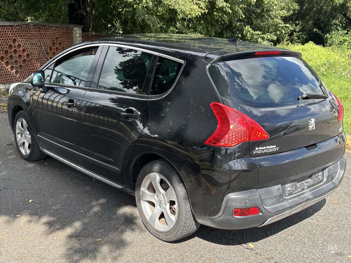 Peugeot 3008 2013 — engine 2000 cm³, 163 HP (120kW)