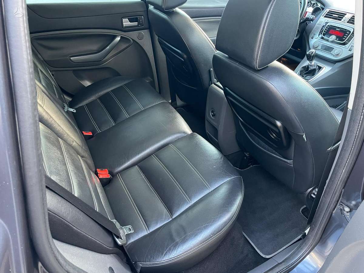Ford Kuga 2009 — photo 14