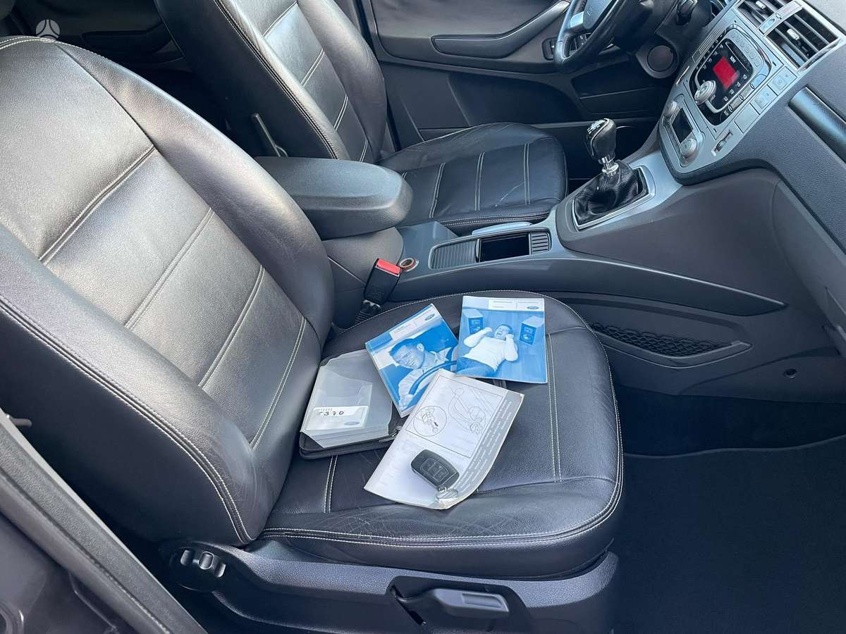 Ford Kuga 2009 — photo 15