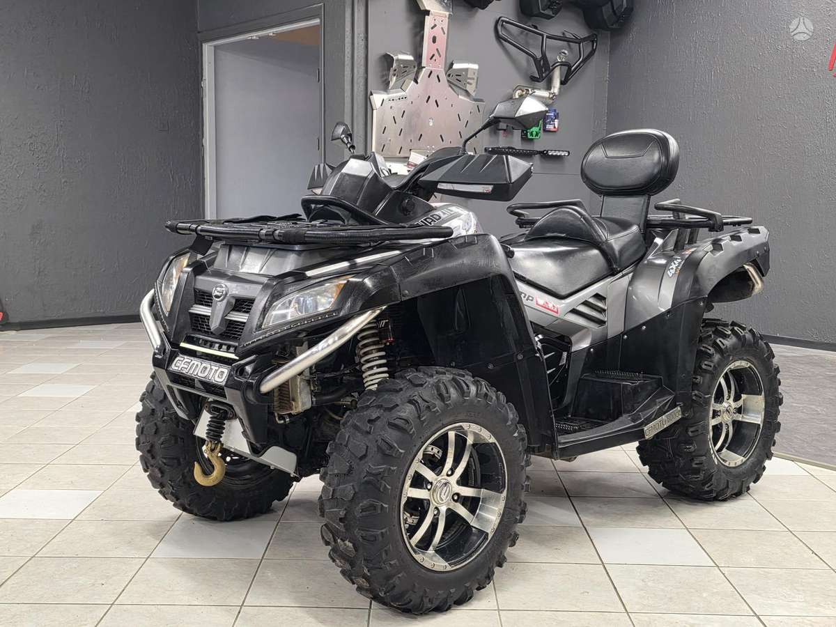 CFMOTO X8 2014 — interior