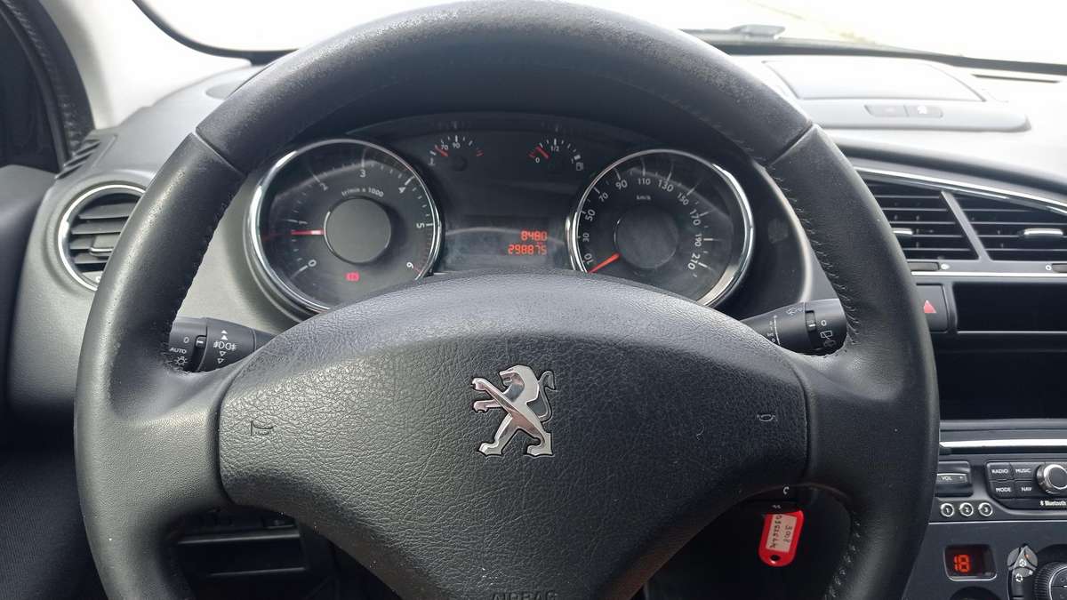 Peugeot 3008 2015 — фото 11