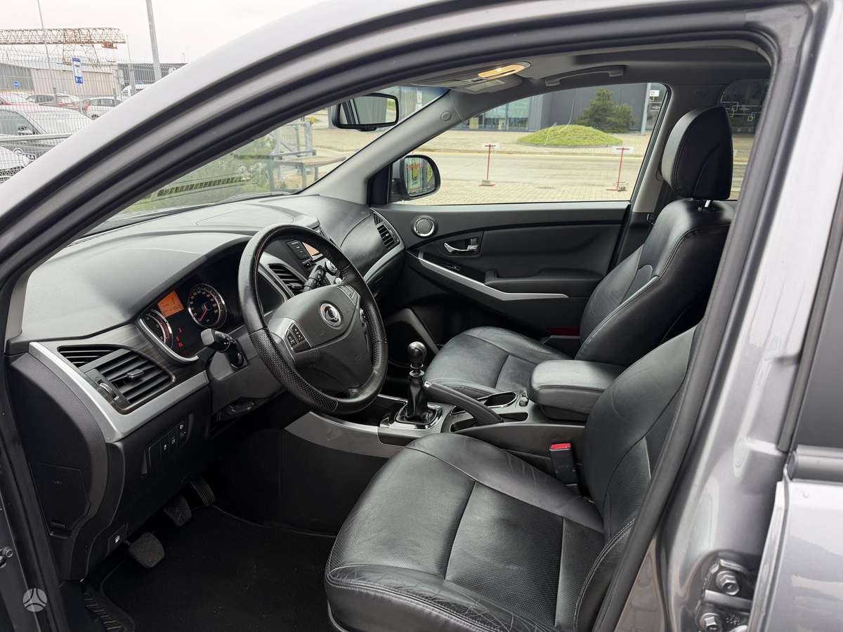 SsangYong Korando 2015 — фото 11