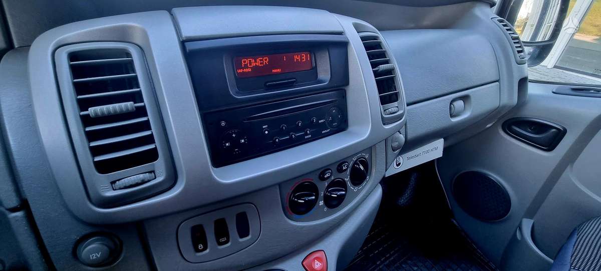Renault Trafic 2008 — фото 10