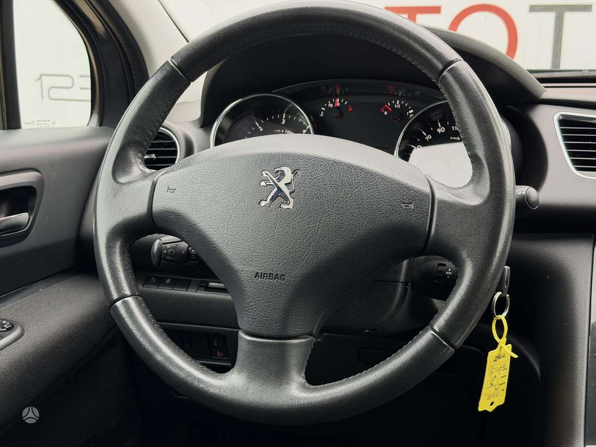 Peugeot 3008 2015 — photo 16