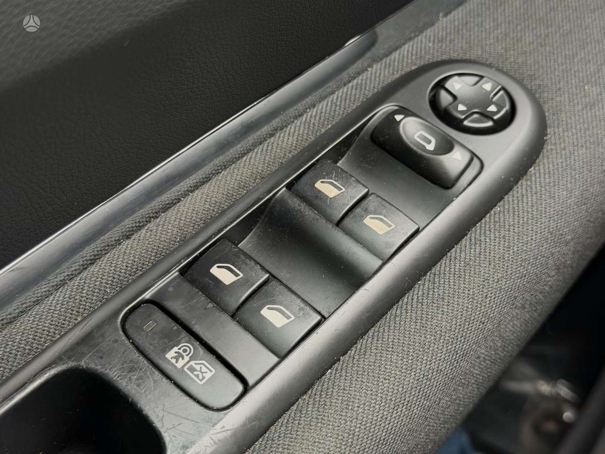 Peugeot 3008 2015 — photo 21
