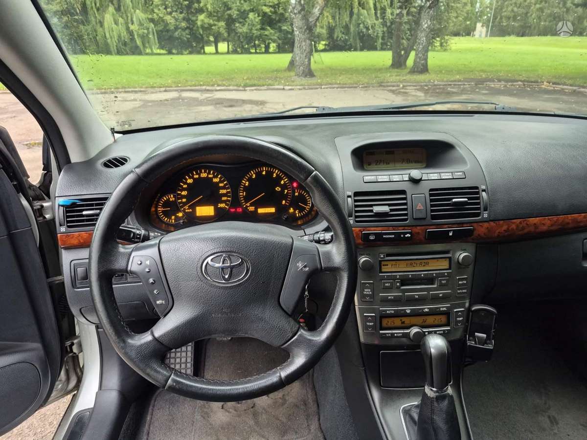 Toyota Avensis 2005 — photo 7