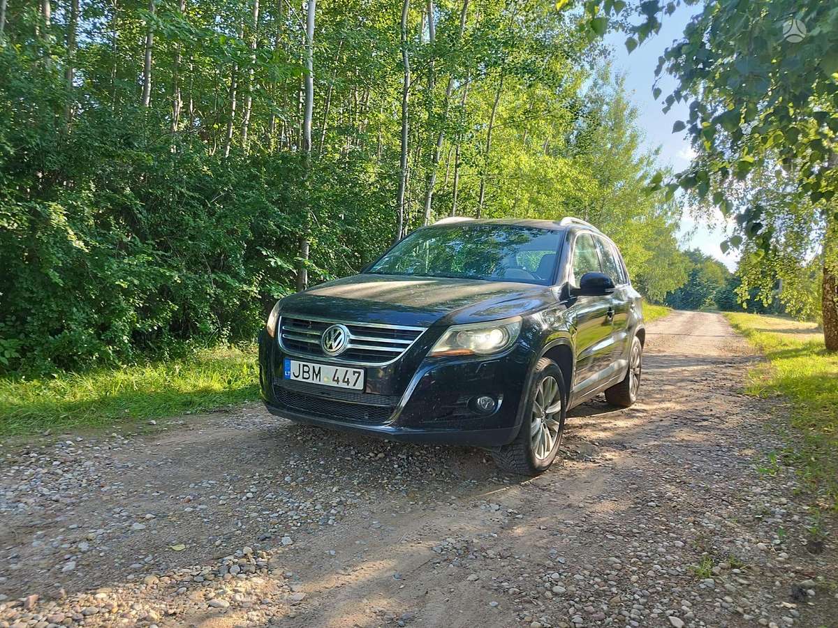 Volkswagen Tiguan 2009 — вигляд ззаду