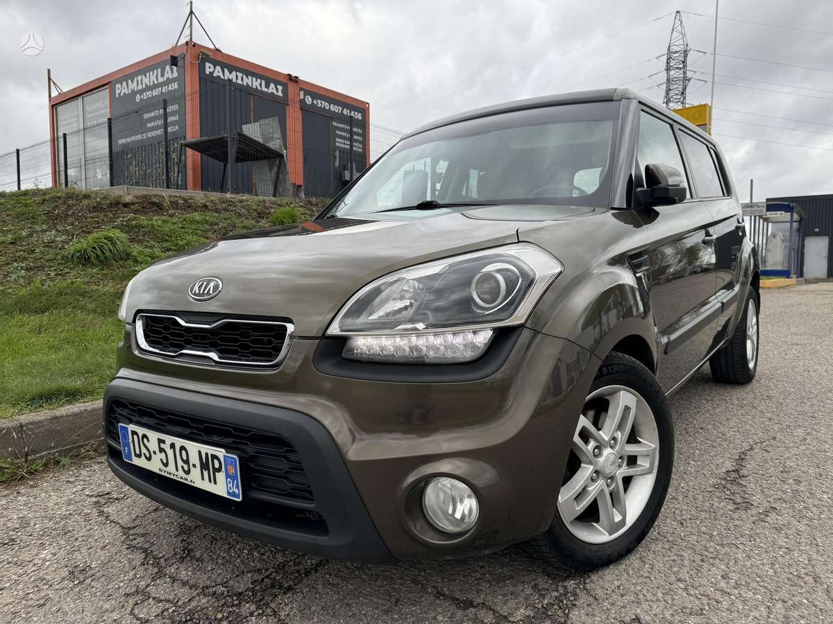Kia Soul 2012 — rear view