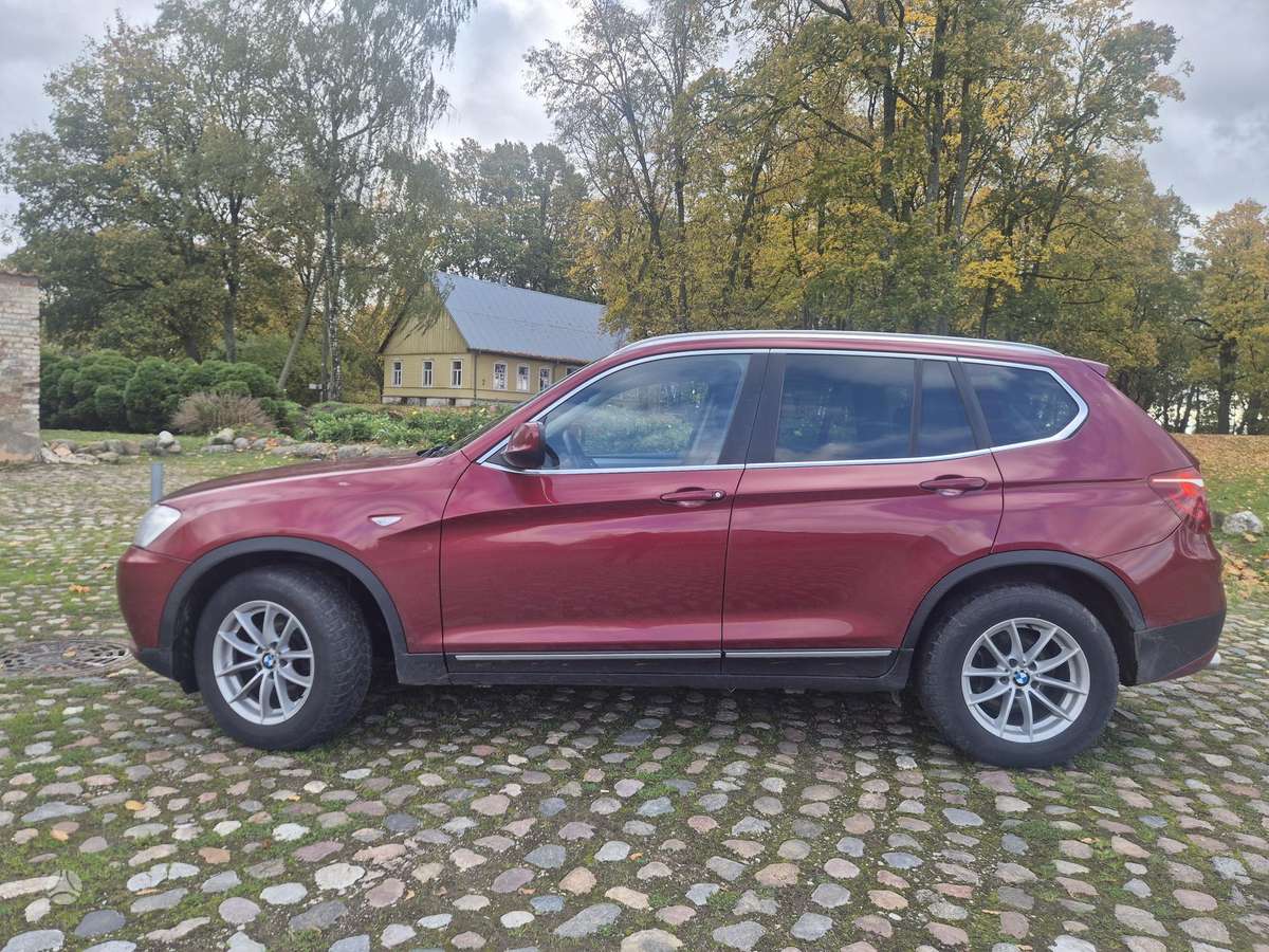 BMW X3 2014 — салон
