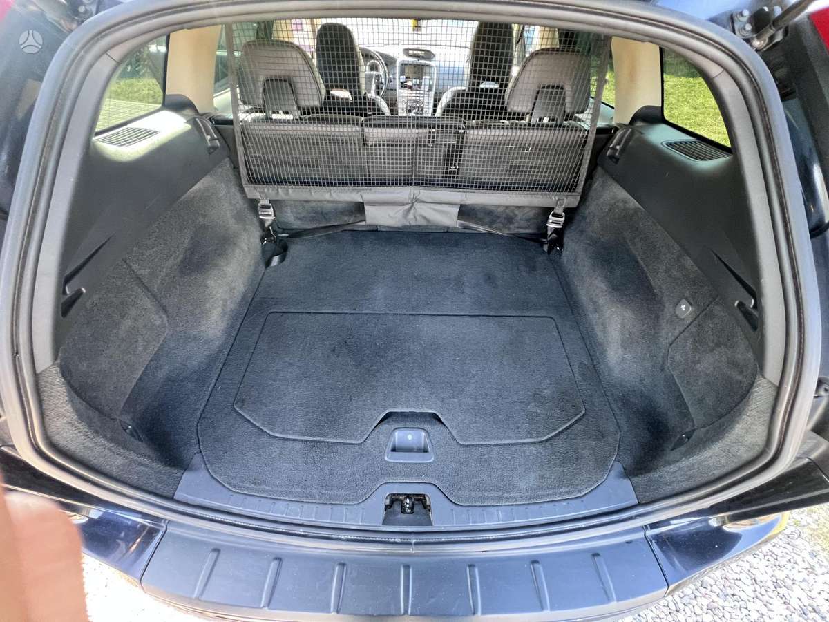 Volvo XC60 2010 — photo 14