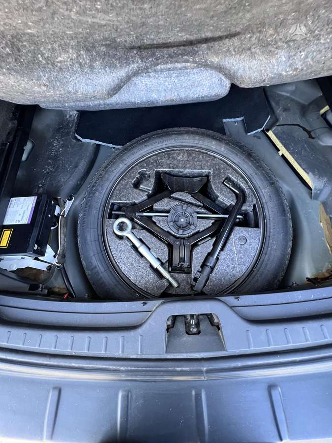 Volvo XC60 2010 — photo 18