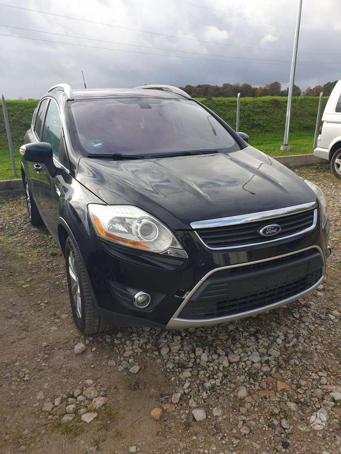 Ford Kuga 2010 — rear view