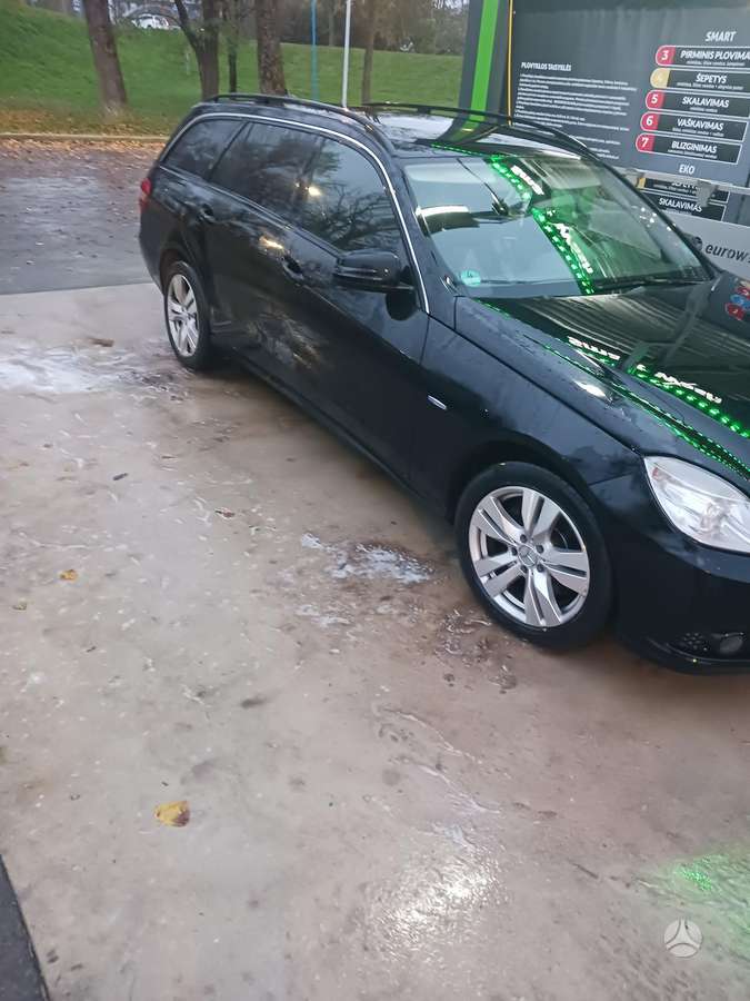 Mercedes-Benz E250 2011 — engine 2200 cm³, 204 HP (150kW)