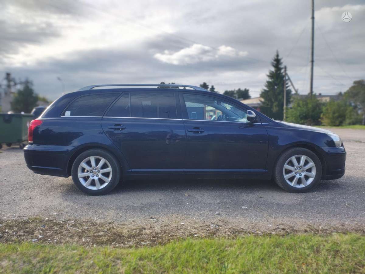 Toyota Avensis 2008 — photo 11