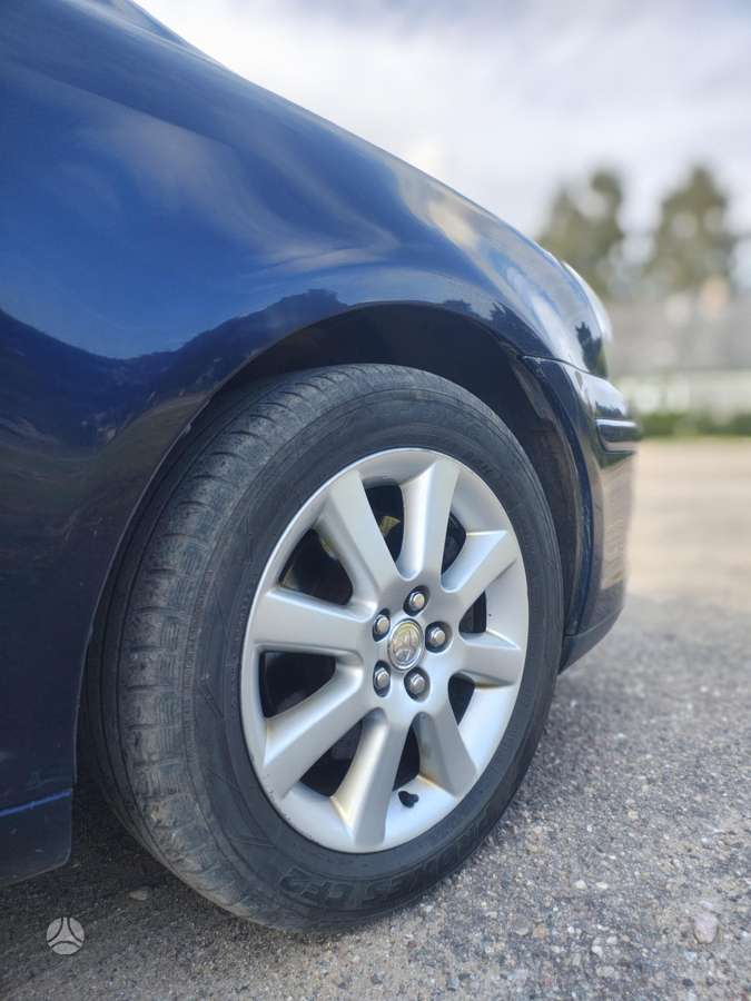 Toyota Avensis 2008 — photo 12