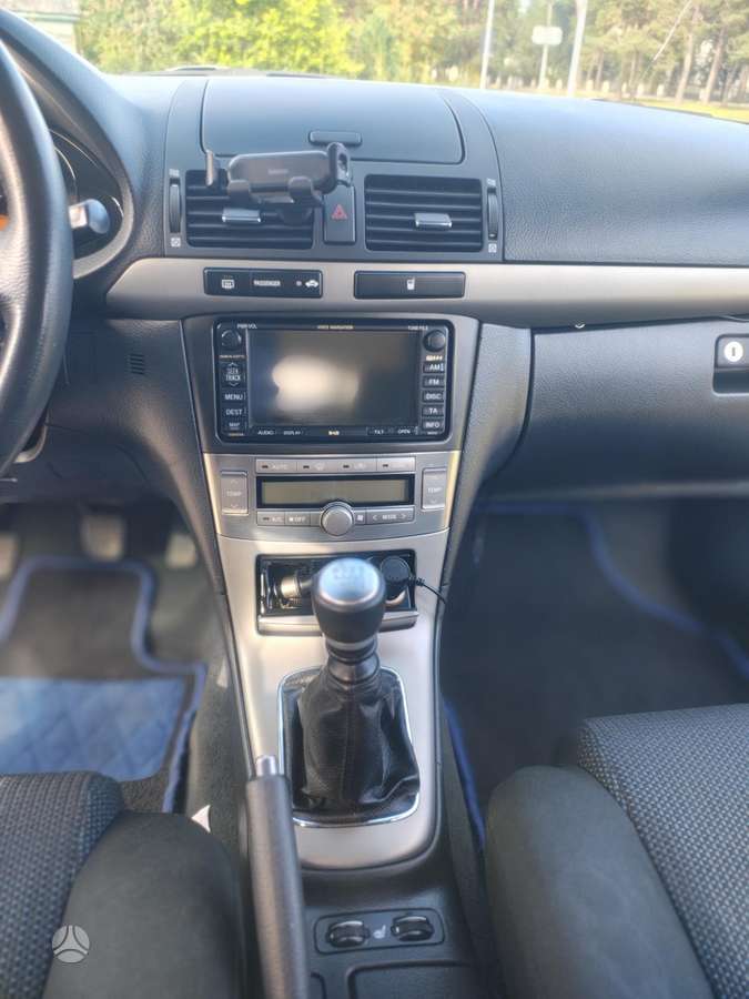 Toyota Avensis 2008 — photo 16