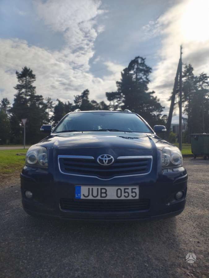 Toyota Avensis 2008 — rear view