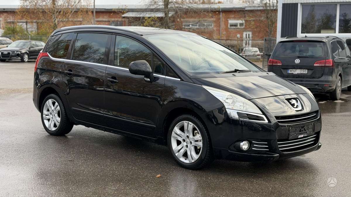 Peugeot 5008, 2012