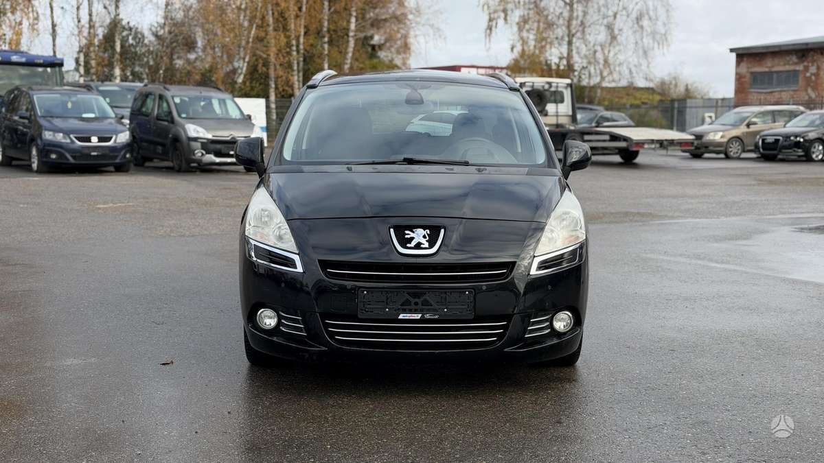 Peugeot 5008 2012 — engine 1997 cm³, 136 HP (100kW)