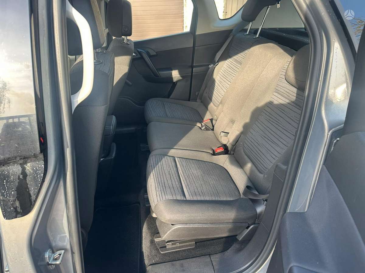 Opel Meriva 2015 — photo 12