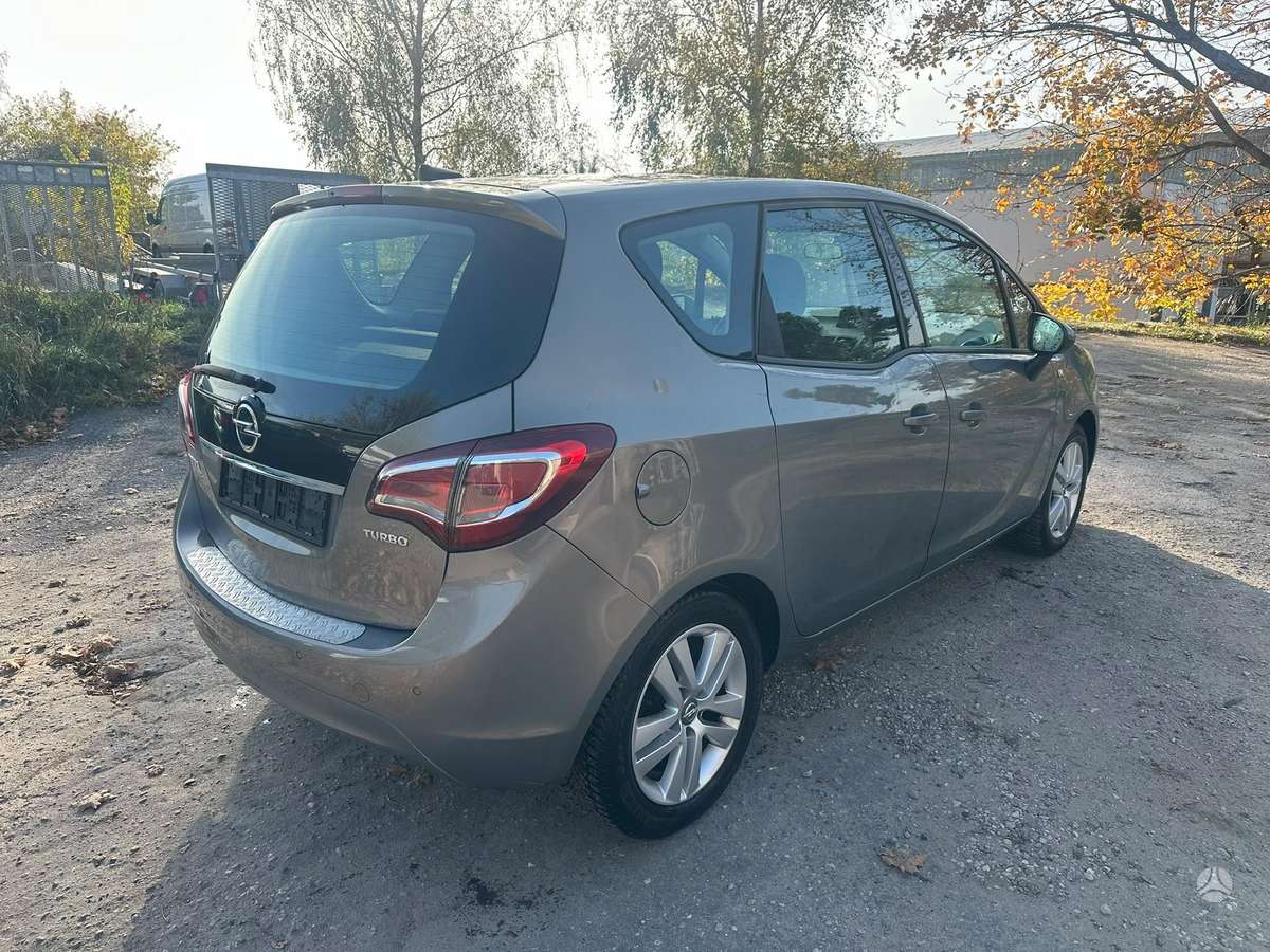 Opel Meriva 2015 — engine 1400 cm³, 120 HP (88kW)