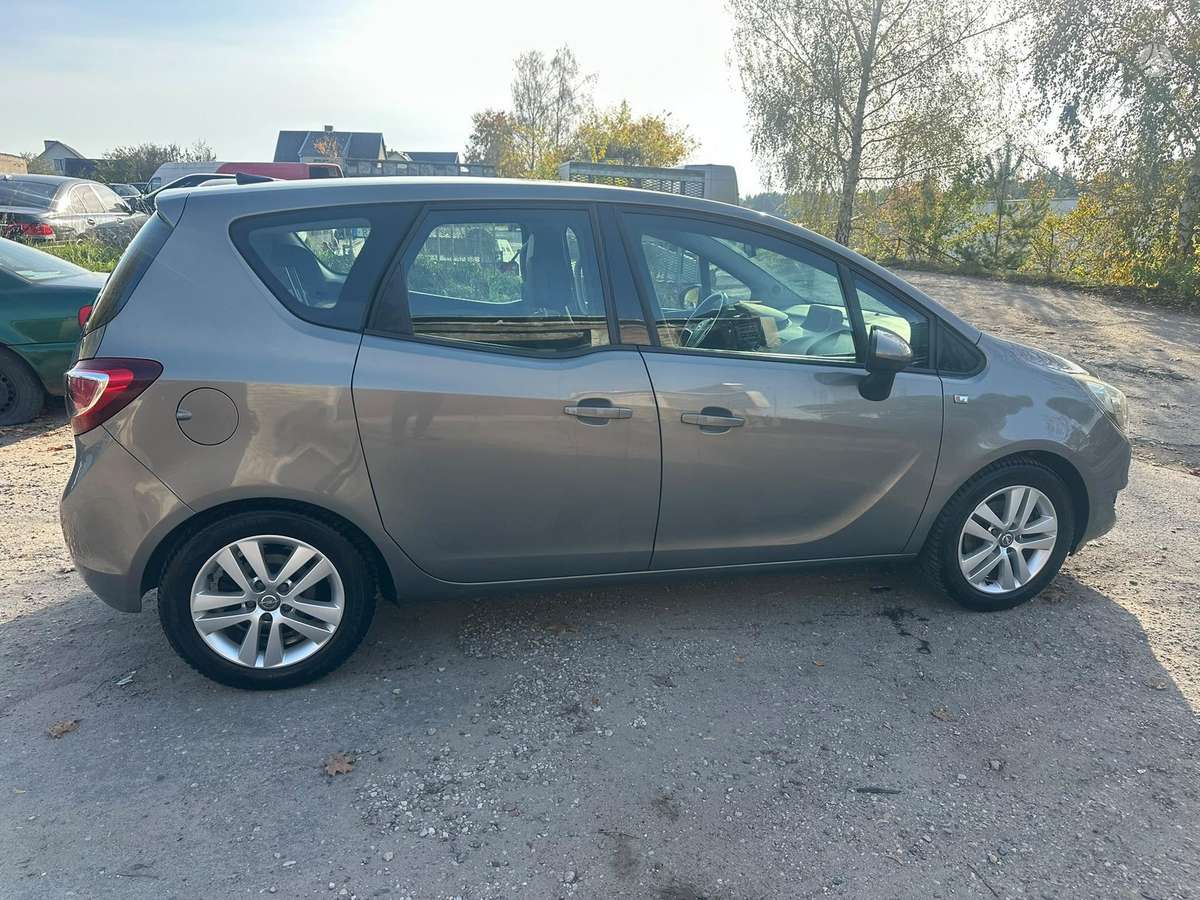 Opel Meriva 2015 — photo 5
