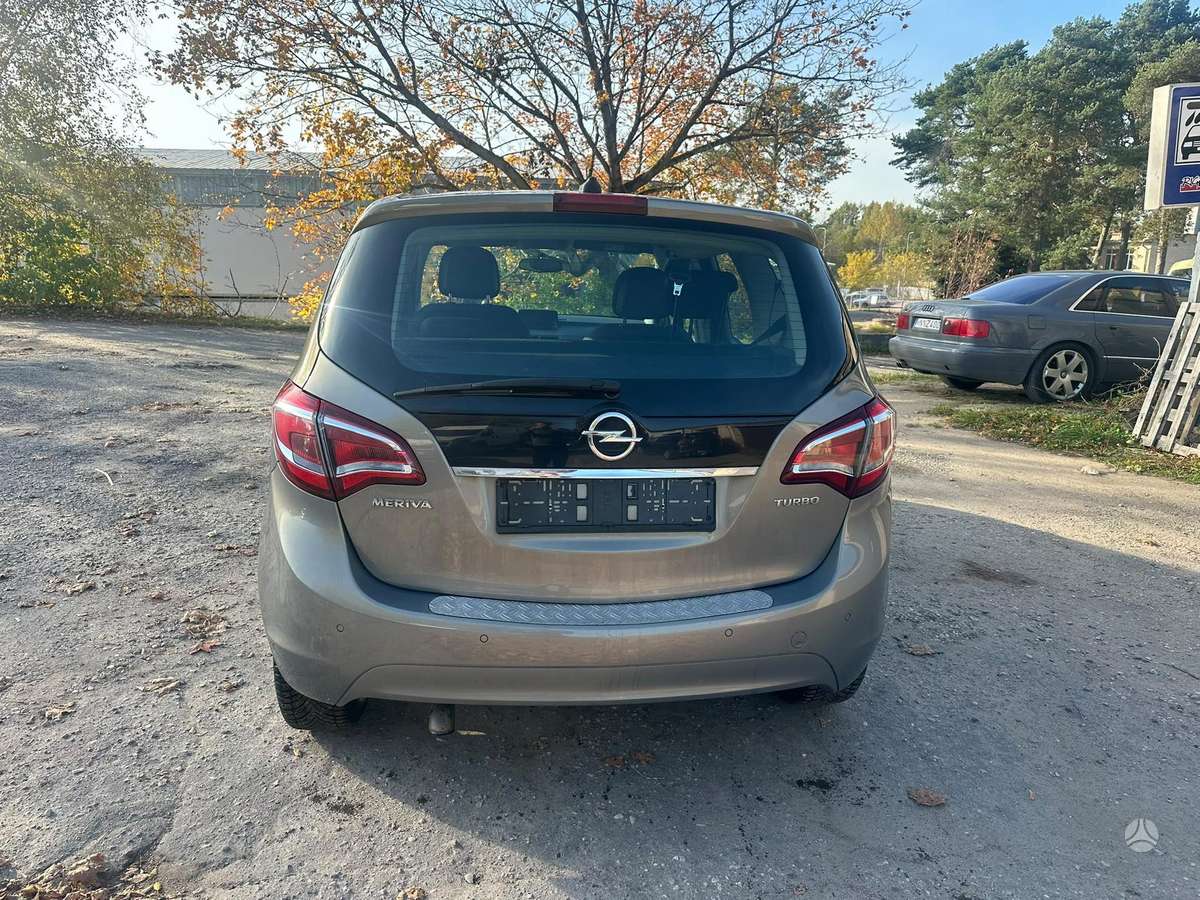 Opel Meriva 2015 — photo 8
