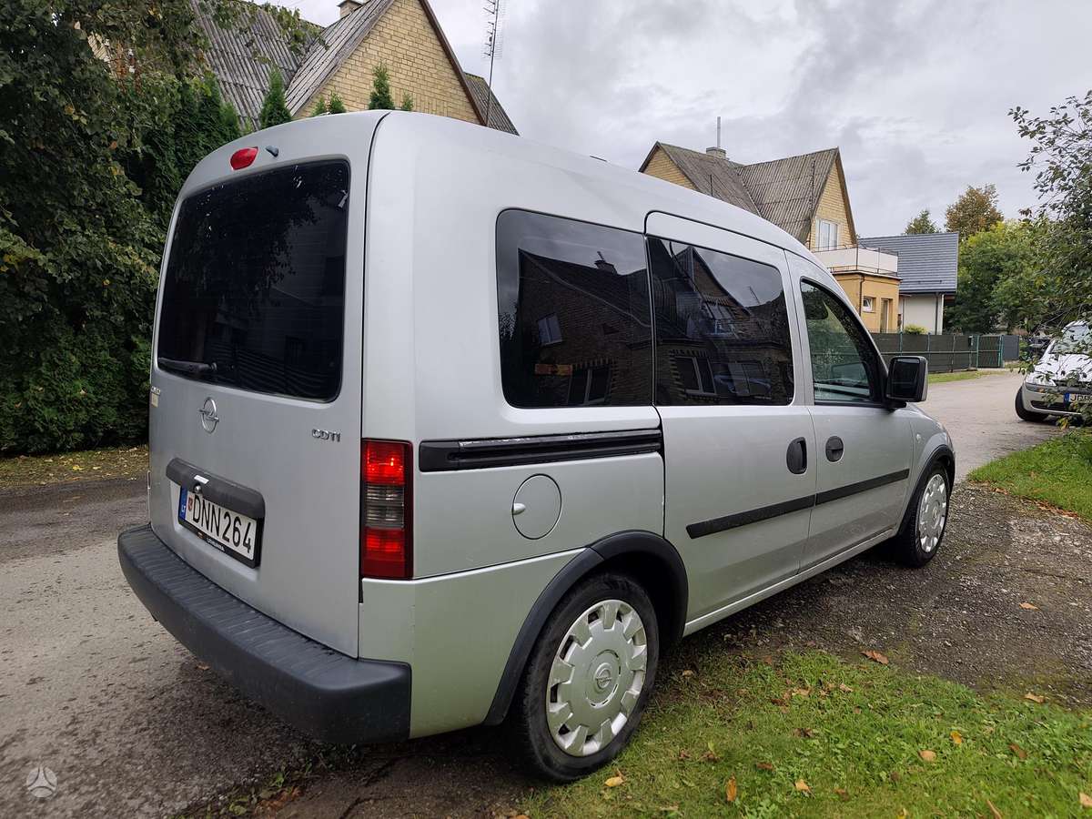 Opel Combo 2008 — rear view