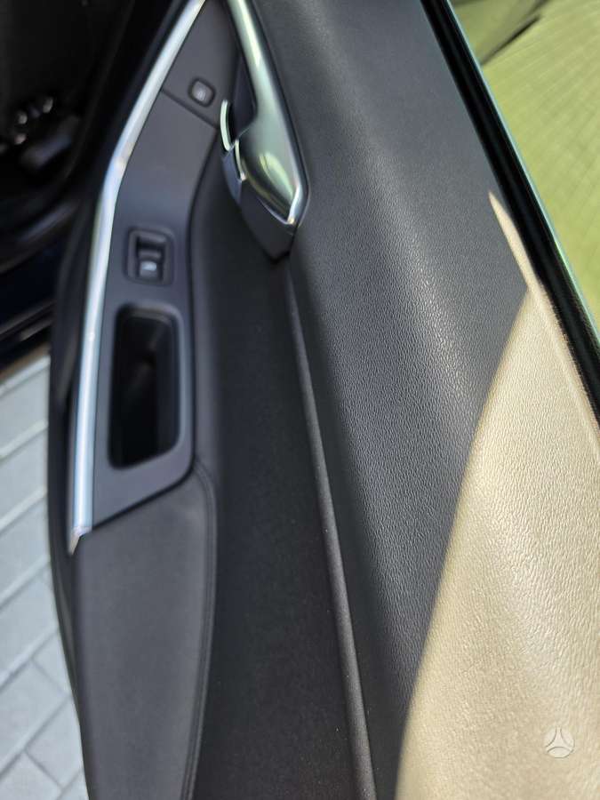 Volvo V60 2011 — photo 17