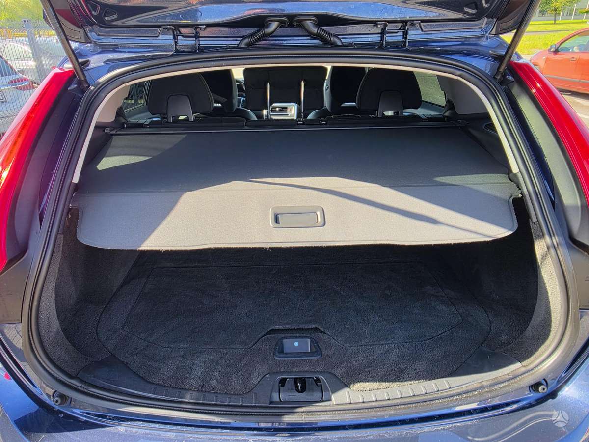 Volvo V60 2011 — photo 20