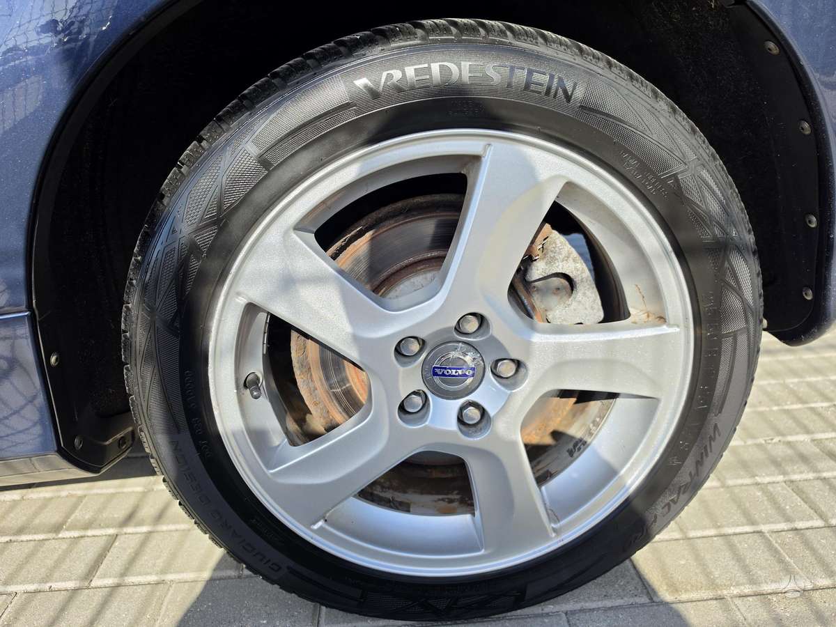 Volvo V60 2011 — photo 23