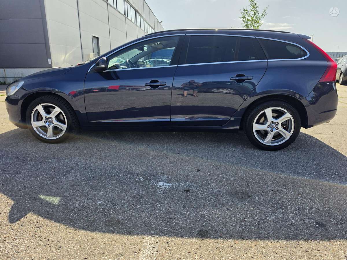 Volvo V60 2011 — photo 5
